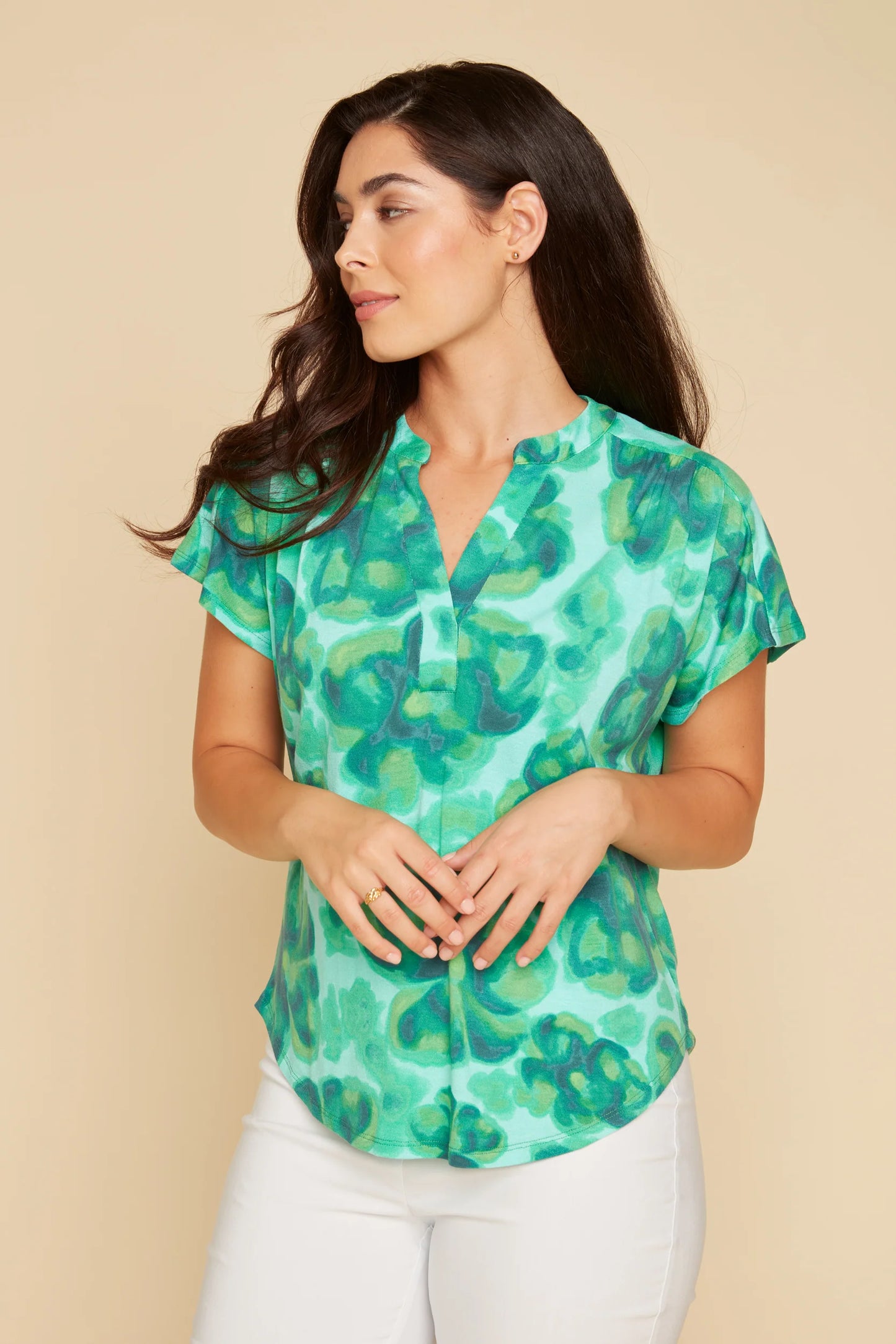 RENUAR WOVEN SHORT SLEEVE V NECK TOP