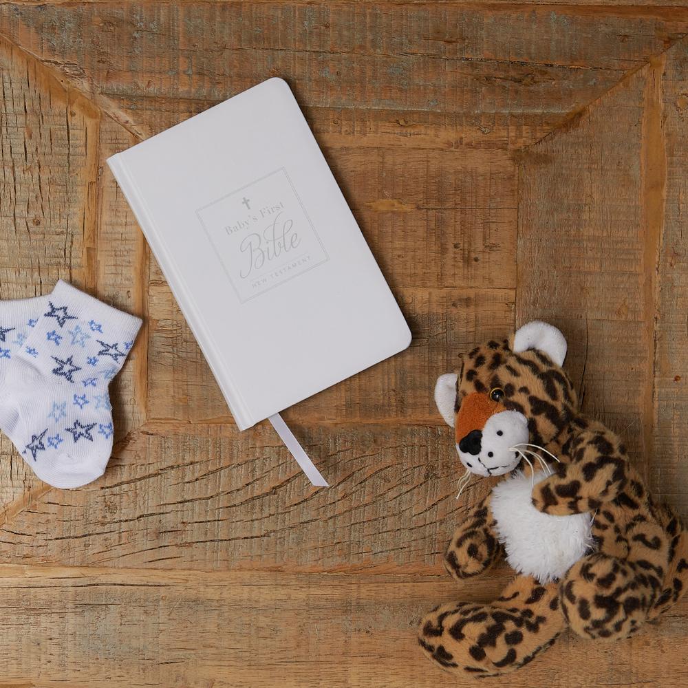 BABY`S FIRST BIBLE NEW TESTAMENT WHITE