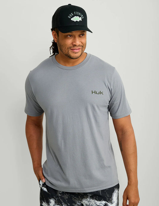 HUK KC BADGE SERIES TEE