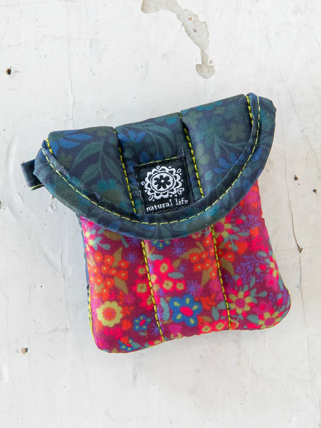 EAR BUD CASE MAUVE GARDEN FLORAL